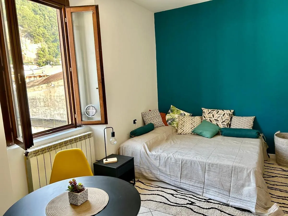 Studio71 Como 0*,  Italy